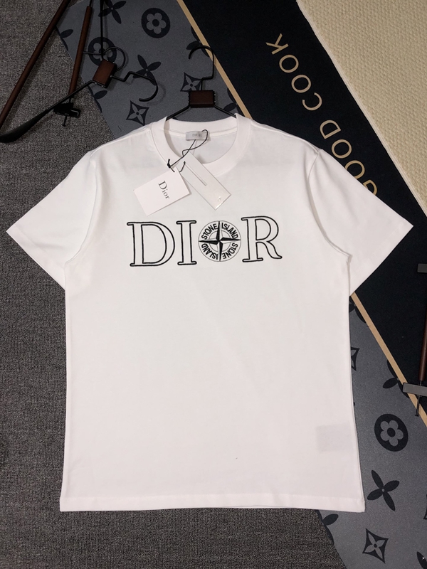 ブランドTシャツ正面デザイン
